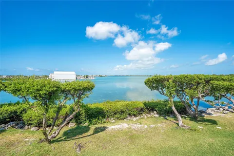 5039 Sunset Village Dr, Duck FL 33050