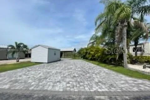 3925 SW 6th Gln #142, Okeechobee FL 34974