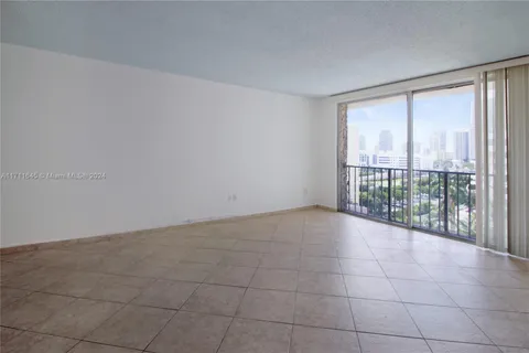 800 West Ave # 937, Miami Beach FL 33139