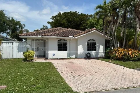 10351 SW 20th Ter, Miami FL 33165