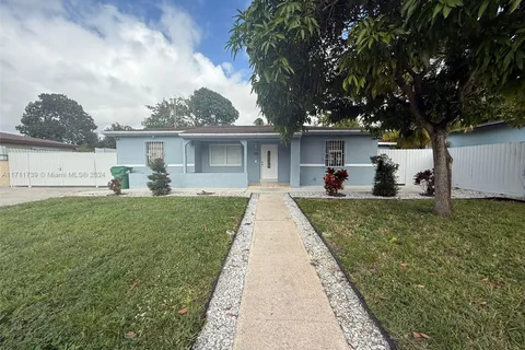 255 NW 189th St, Miami Gardens FL 33169