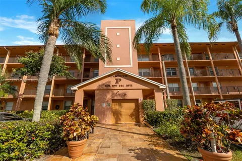 601 SW 141st Ave # 104P, Pembroke Pines FL 33027