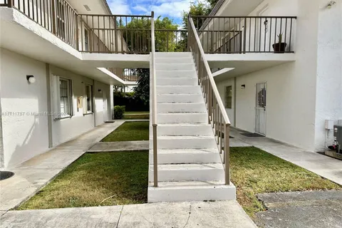 6941 SW 129th Ave # 3, Miami FL 33183