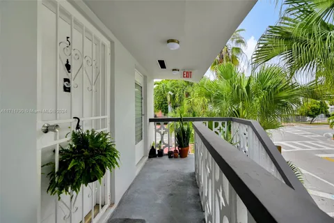 759 Meridian Ave, Miami Beach FL 33139