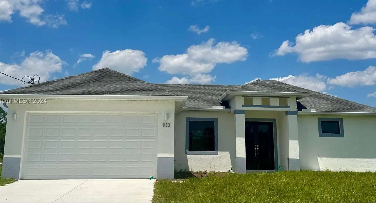 933 E GLEASON, Lehigh Acres FL 33974