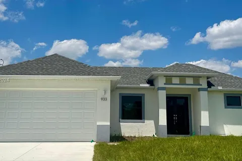 933 E GLEASON, Lehigh Acres FL 33974