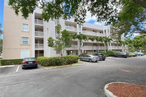 2601 N Nob Hill Rd # 303, Sunrise FL 33322