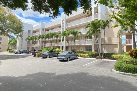 2601 N Nob Hill Rd # 303, Sunrise FL 33322