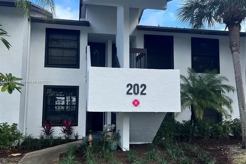 202 Lake Pointe Dr # 107, Oakland Park FL 33309