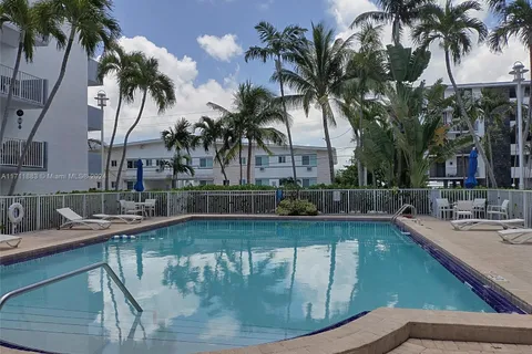 1801 S Treasure Dr # 217, North Bay Village FL 33141