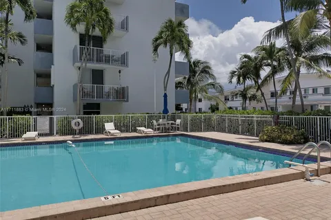 1801 S Treasure Dr # 217, North Bay Village FL 33141