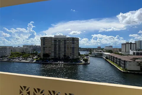 1833 S Ocean Dr # 812, Hallandale Beach FL 33009