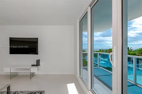 2301 Collins Ave # 406, Miami Beach FL 33139