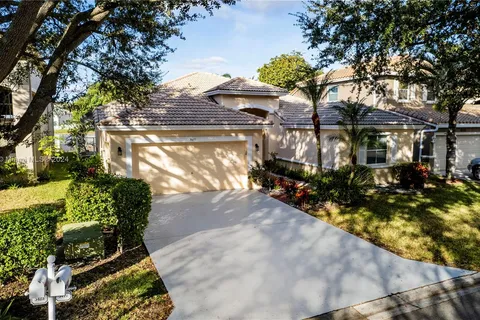 5417 NW 48th St, Coconut Creek FL 33073