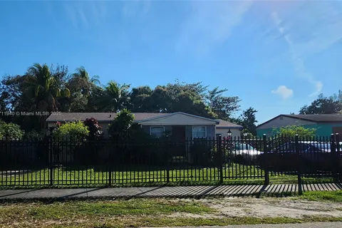 1418 NW 100th STREET, Miami FL 33147