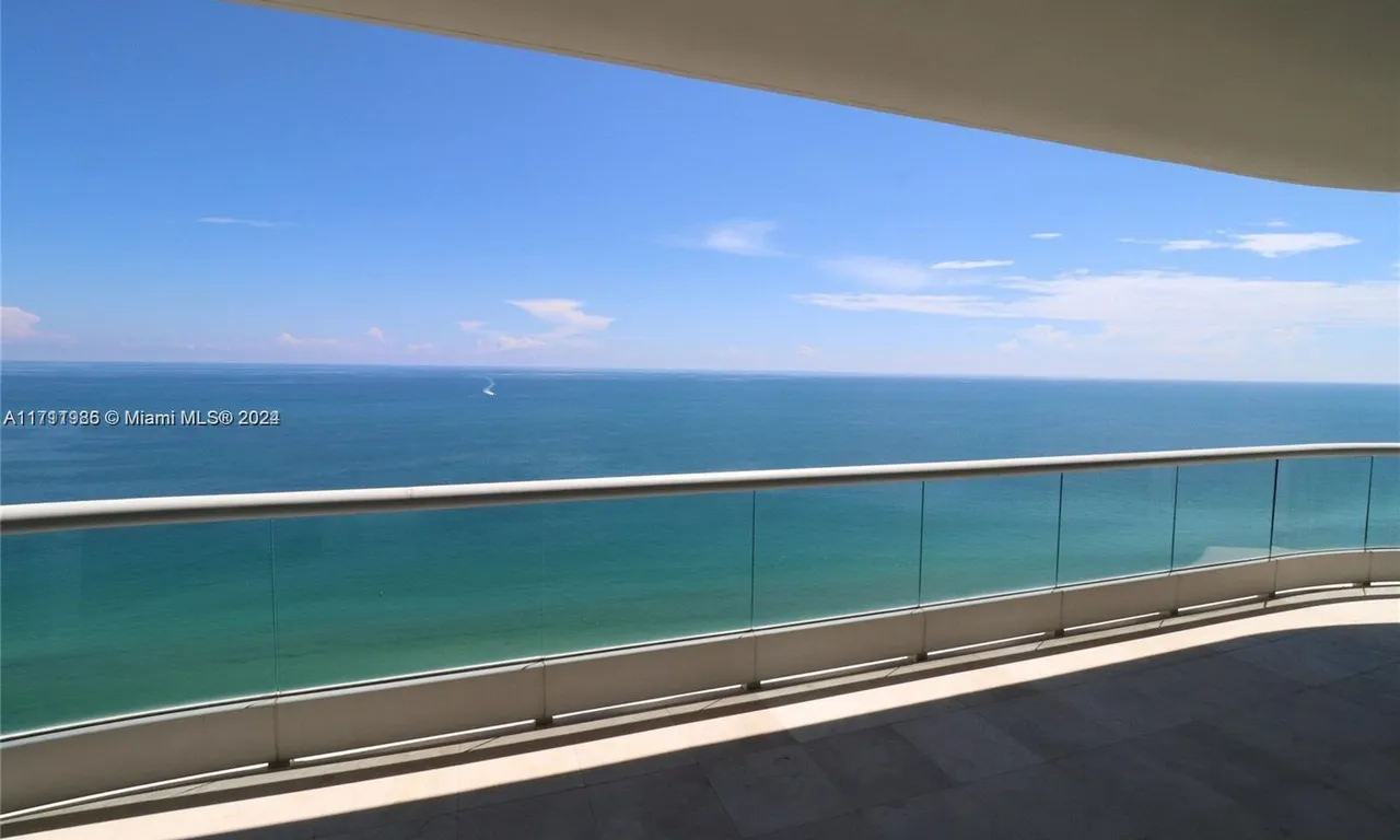 16047 Collins Ave # 2403, Sunny Isles Beach FL 33160