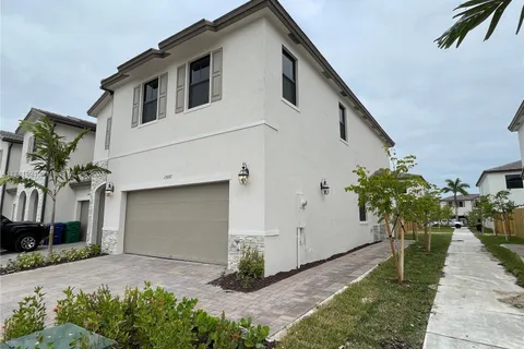 23087 SW 131st Ave, Miami FL 33170