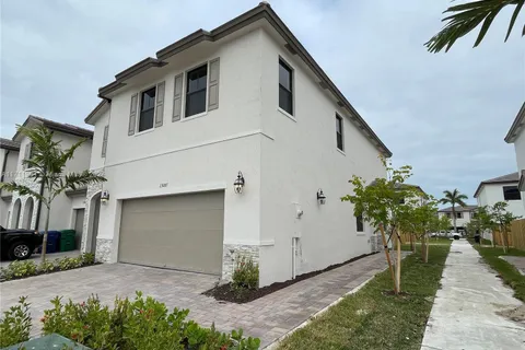 23087 SW 131st Ave, Miami FL 33170