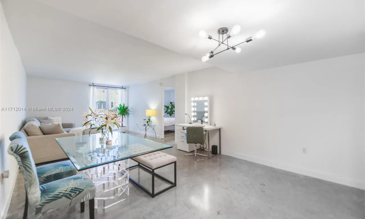 1020 Meridian Ave # 816, Miami Beach FL 33139