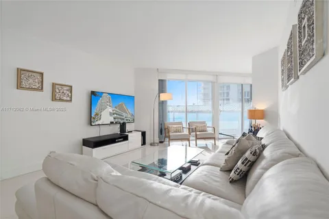 16485 Collins Ave # 532, Sunny Isles Beach FL 33160