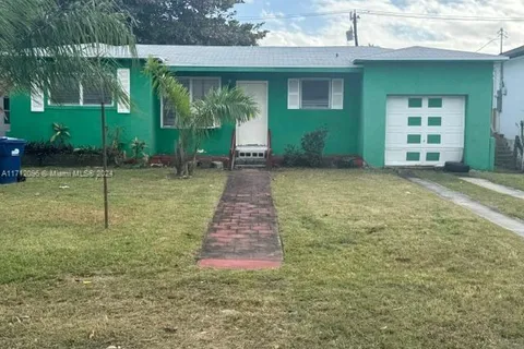 1450 NE 118th St, Miami FL 33161