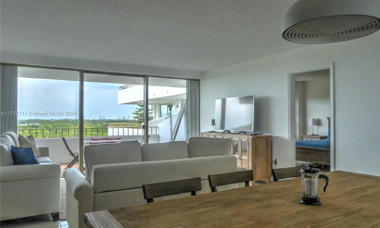 155 Ocean Lane Dr # 1006, Key Biscayne FL 33149