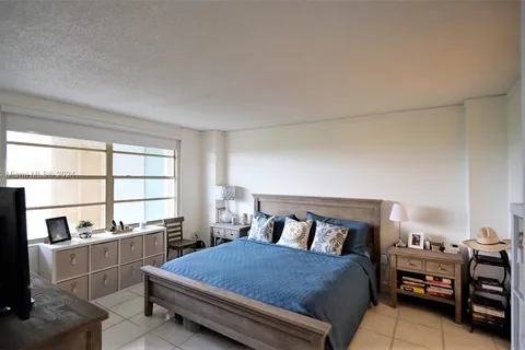 155 Ocean Lane Dr # 1006, Key Biscayne FL 33149