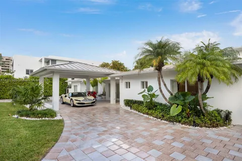 345 Gulf Road, Key Biscayne FL 33149