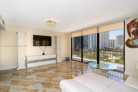 210 174th St # 1209, Sunny Isles Beach FL 33160