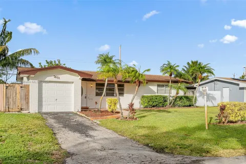 7651 NW 15th St # 0, Pembroke Pines FL 33024