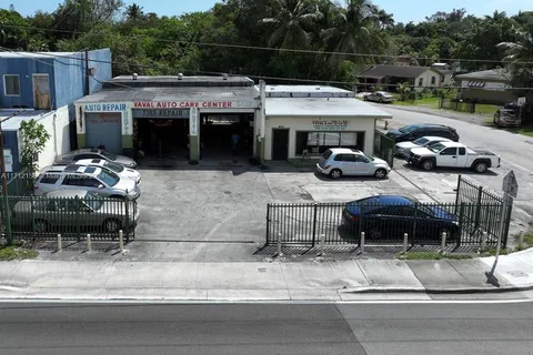 11851 W Dixie Hwy, Miami FL 33161