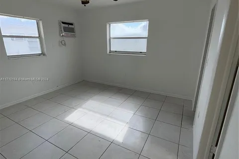 1440 W 29th St # 7, Hialeah FL 33012