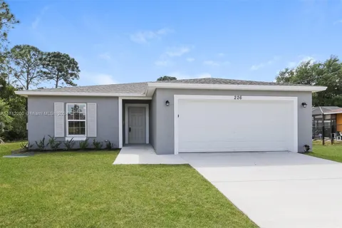 226 SW Eyerly Ave, Port St. Lucie FL 34983