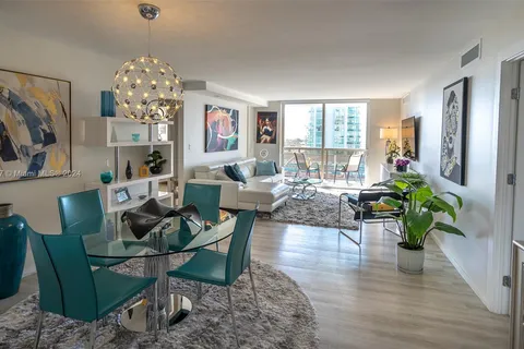 6039 Collins Ave # 1134, Miami Beach FL 33140