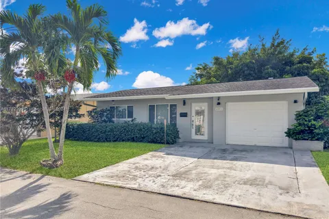 6001 NW 71st Ave # 6001, Tamarac FL 33321