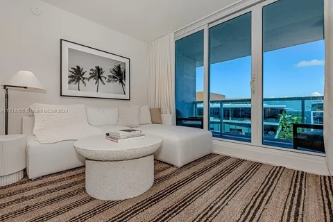 2301 Collins Ave # 826, Miami Beach FL 33139