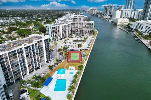 200 Leslie Dr # 407, Hallandale Beach FL 33009