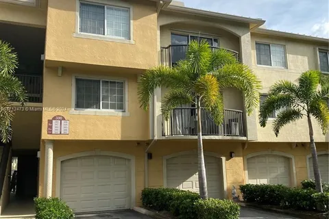 300 N Crestwood Ct N # 310, Royal Palm Beach FL 33411