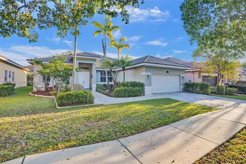 1629 Blue Jay Cir, Weston FL 33327