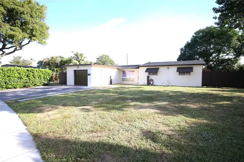 401 SW 64th Parkway, Pembroke Pines FL 33023