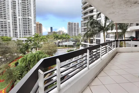 3530 Mystic Pointe Dr # 506, Aventura FL 33180