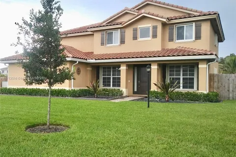 2190 NW 16th Pl, Homestead FL 33030