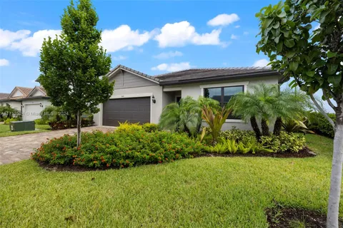 3109 Buttonwood Ct, Lauderdale Lakes FL 33311