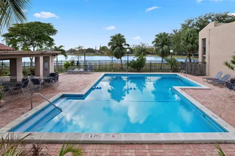 210 W Park Dr # 2, Miami FL 33172