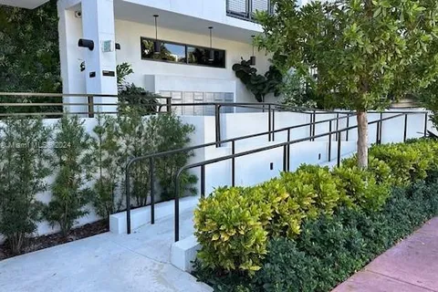 1030 15th St # 221, Miami Beach FL 33139