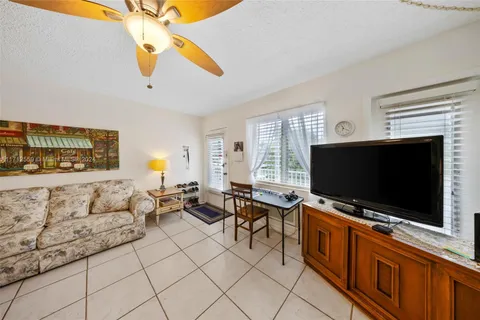 15610 NE 6th Ave # 24D, Miami FL 33162