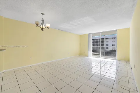 3600 NE 170th St # 211, North Miami Beach FL 33160