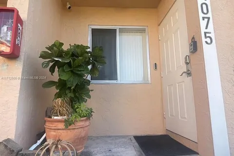 4075 Coral Springs Dr # 5, Coral Springs FL 33065