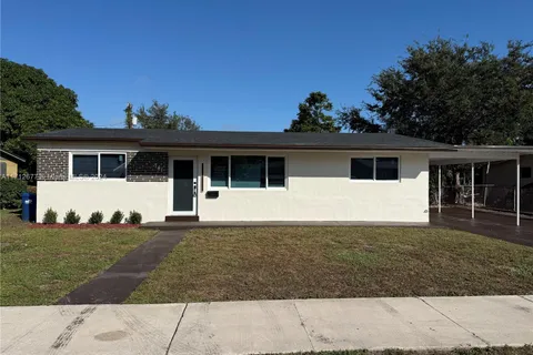 741 NW 175th Dr, Miami Gardens FL 33169