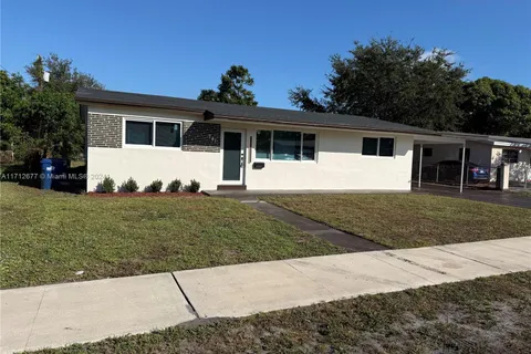 741 NW 175th Dr, Miami Gardens FL 33169